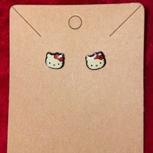 Hello Kitty Earrings. (E-3)